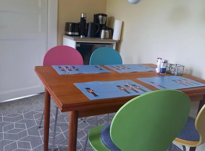 Alojamento de Acomodação e Pequeno-almoço Bed & Kitchen „den Gamle Skole“ Nr. Sejerslev *