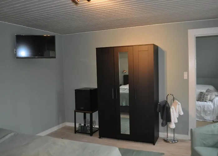 Bed & Kitchen „den Gamle Skole“ Nr. Sejerslev فندق مبيت وإفطار *
