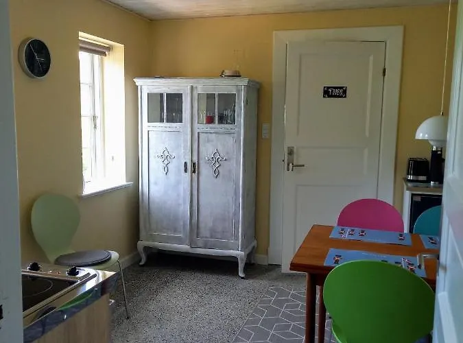 Alojamento de Acomodação e Pequeno-almoço Bed & Kitchen „den Gamle Skole“ Nr. Sejerslev Højer